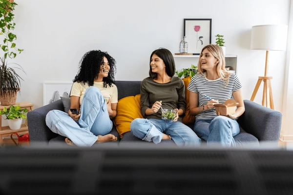 9 Fast Living with Roommates Guide Night Routine Hacks for Quiet Hours