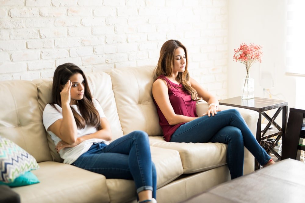 12 Essential Living with Roommates Guide Communication Rules That Work