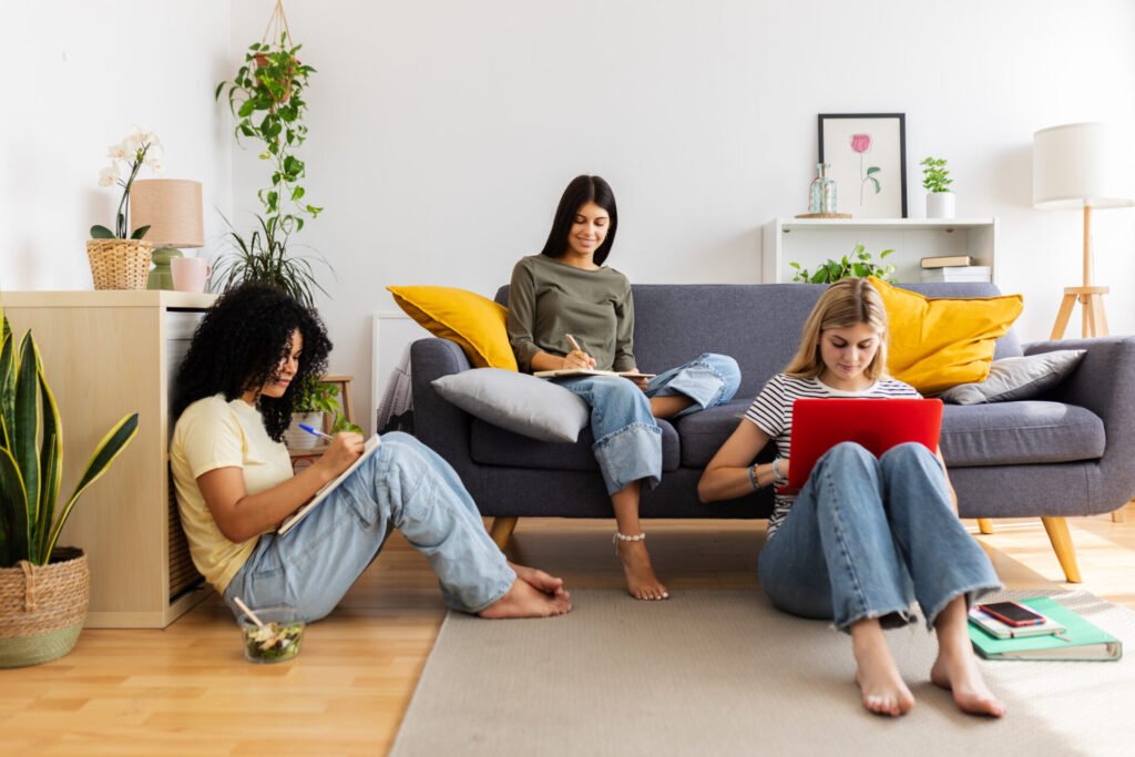 14 Ultimate Shared Flat Living Cleaning Tips You’ll Love