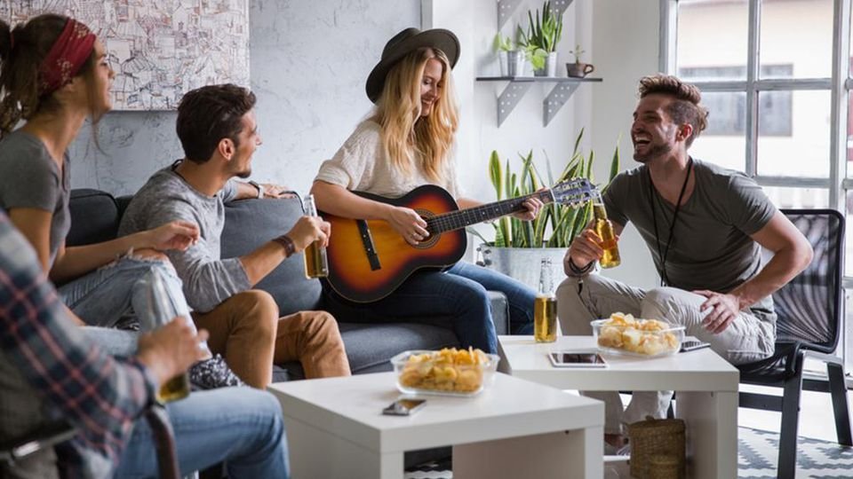 12 Powerful Rules to Avoid Fights in Shared Flat Living