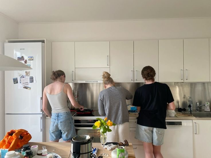 14 Ultimate Conflict Solutions for Shared Flat Living